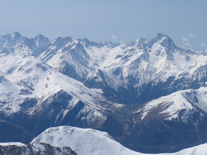 #11 La Muzelle : La Muzelle puis les Deux Alpes au premier plan. La Muzelle : La Muzelle puis les Deux Alpes au premier plan.