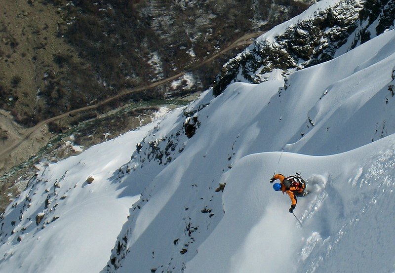 #8 Grande Aiguille de la Bérarde : Le départ : plongée dans le Vénéon 1700 m plus bas Grande Aiguille de la Bérarde : Le départ : plongée dans le Vénéon 1700 m plus bas