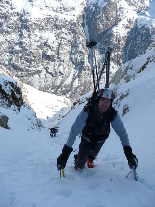 #3 Grande Aiguille de la Bérarde : A mi-couloir. Grande Aiguille de la Bérarde : A mi-couloir.
