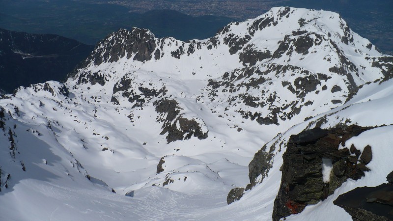 #1 Le Grand Colon : Vue sur le Grand Colon (2394m) et la face W de la Grande Lauzière au premier plan. Le Grand Colon : Vue sur le Grand Colon (2394m) et la face W de la Grande Lauzière au premier plan.