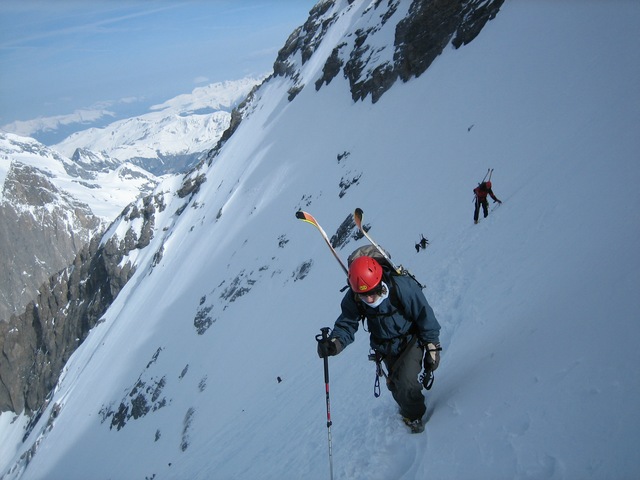 #4 La fin du mur un peu raide : Emilie en finit avec le mur un peu raide des Grands Couloirs La fin du mur un peu raide : Emilie en finit avec le mur un peu raide des Grands Couloirs