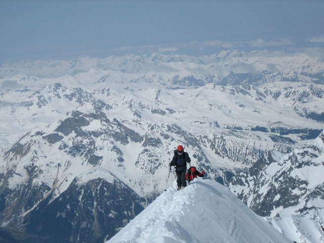 #6 Arête finale : Aérienne, jolie et bien ventée cette petite arête ! Arête finale : Aérienne, jolie et bien ventée cette petite arête !