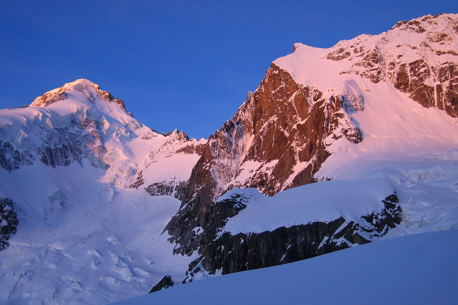 #2 Mt Dolent : La face N du Dolent à gauche et l Mt Dolent : La face N du Dolent à gauche et l'Aiguille de l'Amône