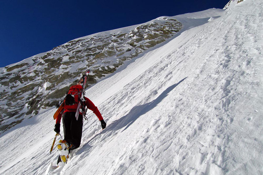 #3 Aiguille de l Aiguille de l'Amône : Attaque du couloir d'accès à la face NE
