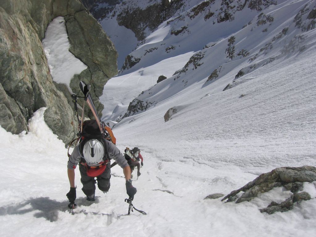 #3 Cime de l Cime de l'Encoula : Dans le couloir, la pente se creuse