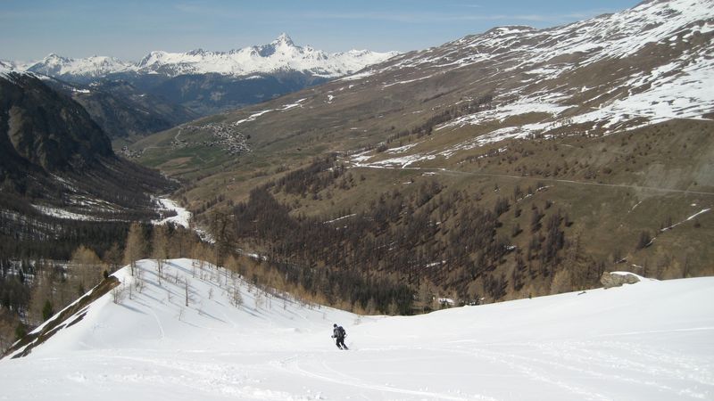 #10 Descente sur St Véran : Le contraste des couleurs nous en met plein la vue. Descente sur St Véran : Le contraste des couleurs nous en met plein la vue.