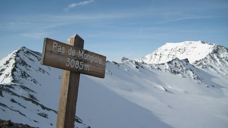 Pas de Mongioia : Descente qui réveille dans le magnifique vallon de Rubren.