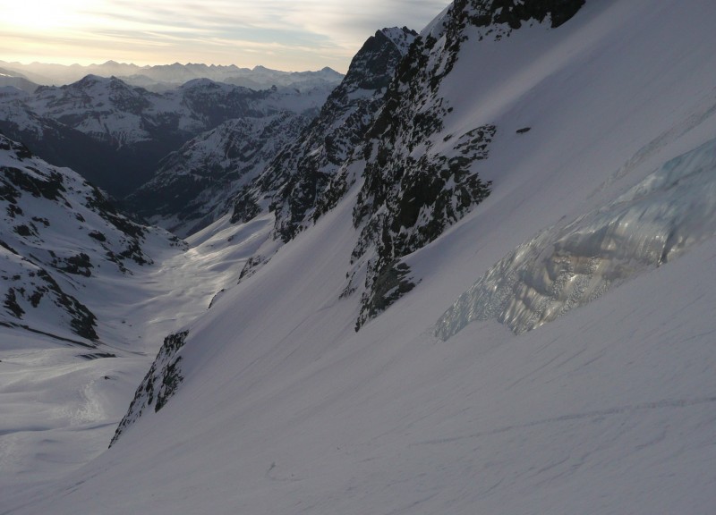 #4 Vallon du Selé : Le bout de glaçon au milieu du couloir Vallon du Selé : Le bout de glaçon au milieu du couloir