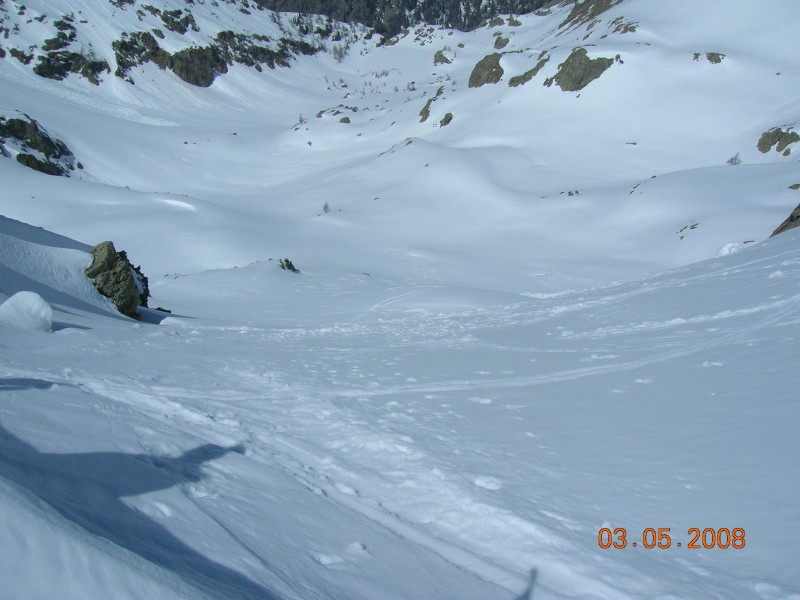 #4 du pas des ladres ,trecoulpas : vu du pas des ladres le vallon de trescoulpas,avec son lac encore bien gelé du pas des ladres ,trecoulpas : vu du pas des ladres le vallon de trescoulpas,avec son lac encore bien gelé