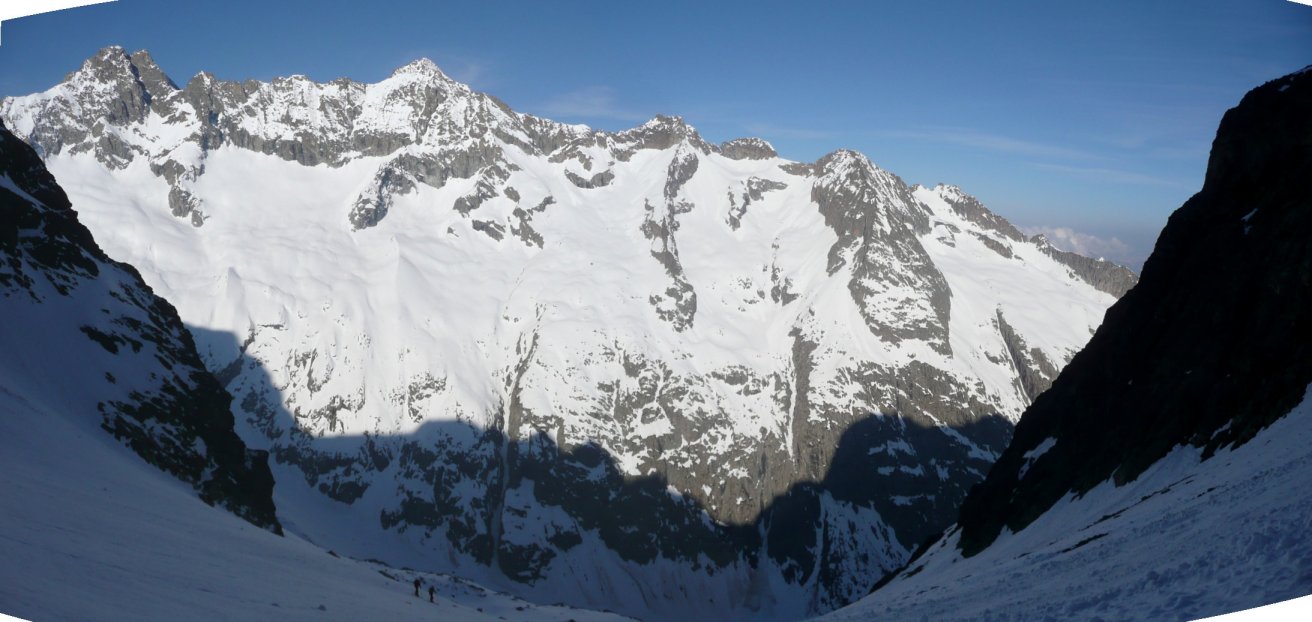 #2 vue à l vue à l'ouest : sur l'autre côté du vallon des étages