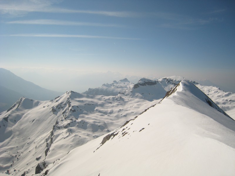 Parias Fleurendon 08 05 08 : Vue du sommet. Chabrières en arrière plan