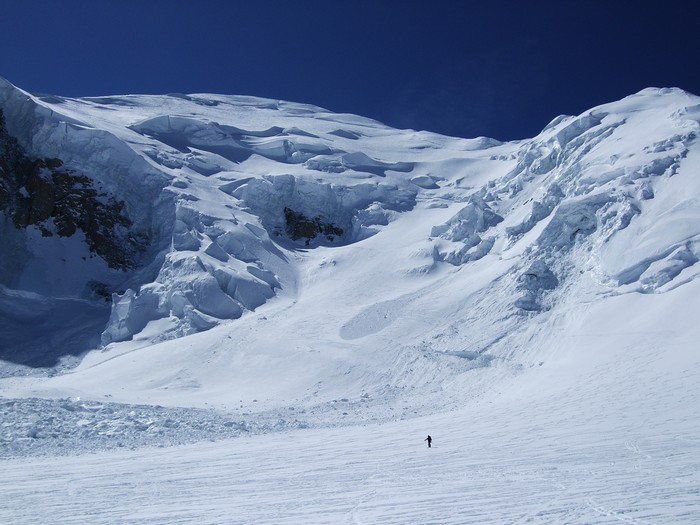 Mont-Blanc : La sensation d'être tout petit sous cette face ...