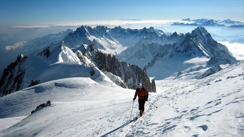 Mont Blanc : Etienne a mis les peaux 123m. il fallait pas rater ça !!!