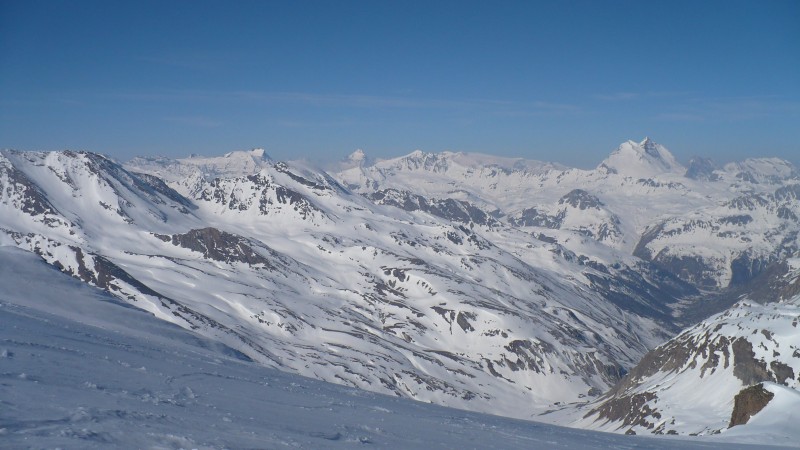#6 Vallée de Val d Vallée de Val d'Isère : Vue sur la vallée de Val d'Isère et le vallon du Prariond depuis le Glacier de Bassagne.