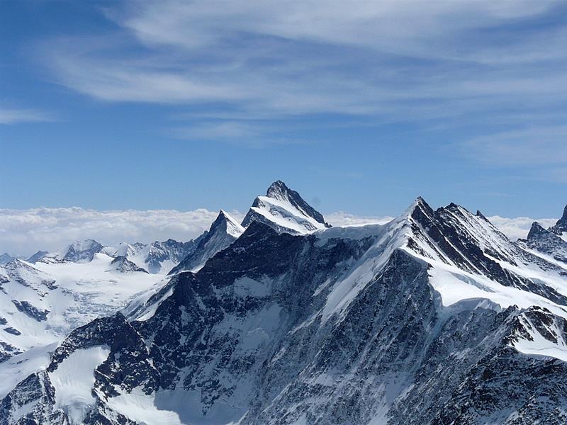 #6 Finsteraarhorn : Finsteraarhorn et Fischerhorn au premier plan Finsteraarhorn : Finsteraarhorn et Fischerhorn au premier plan