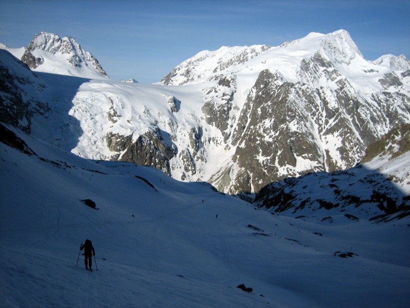 #2 Dent Sud de Bertol : La montée sous le col de Bertol devant la Pigne d Dent Sud de Bertol : La montée sous le col de Bertol devant la Pigne d'Arolla et le Petit Mont Collon