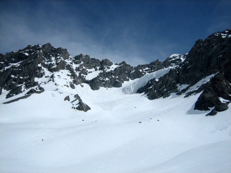 #11 Dent Sud de Bertol : Les vallons en neige excellente sous les séracs Dent Sud de Bertol : Les vallons en neige excellente sous les séracs