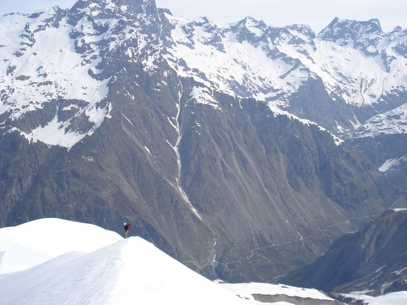 #4 Sur la crête de la Lavine : Un pur bonheur que cette crête au dessus du valgaudemar Sur la crête de la Lavine : Un pur bonheur que cette crête au dessus du valgaudemar