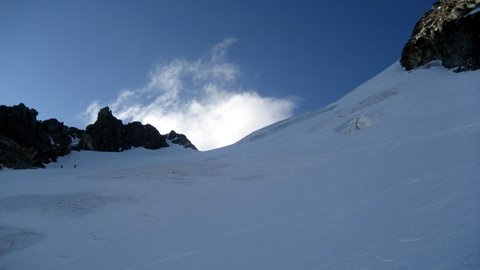 #1 montée au col des roches : il fait beau au dessus de la mer de nuages montée au col des roches : il fait beau au dessus de la mer de nuages