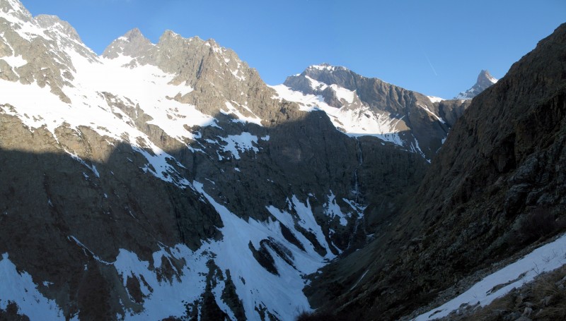 #1 Vallon du torrent d Vallon du torrent d'Isora : le sentier portant bien son nom menant au col de vallonpierre.