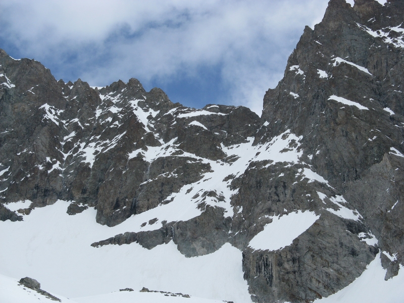 #11 traversée Dôme des Ecrins : Le col des Ecrins vu du vallon de Bonnepierre traversée Dôme des Ecrins : Le col des Ecrins vu du vallon de Bonnepierre