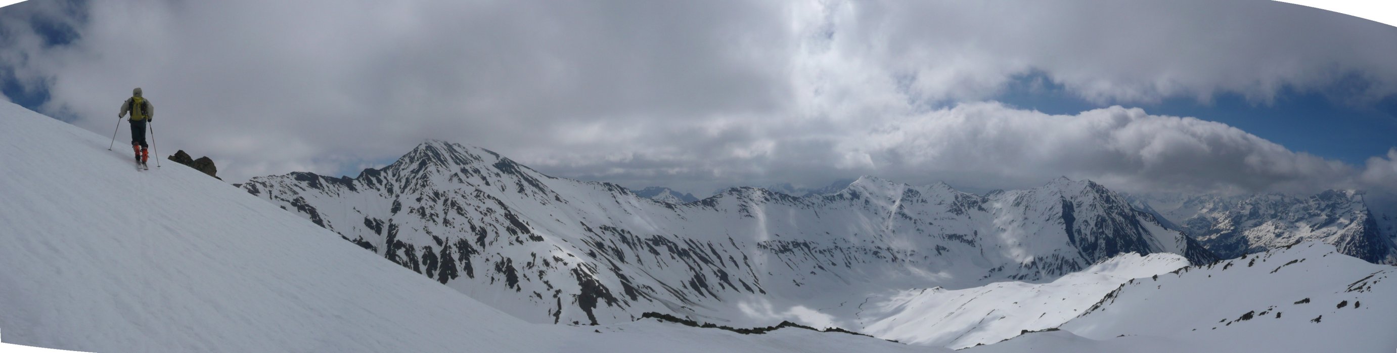 #3 Cisou : le fils s Cisou : le fils s'arrête mais le père continue, en route vers le Goléon avec un panoramique depuis l'Aiguille d'Argentière jusqu'au Pic des 3 Évêchés