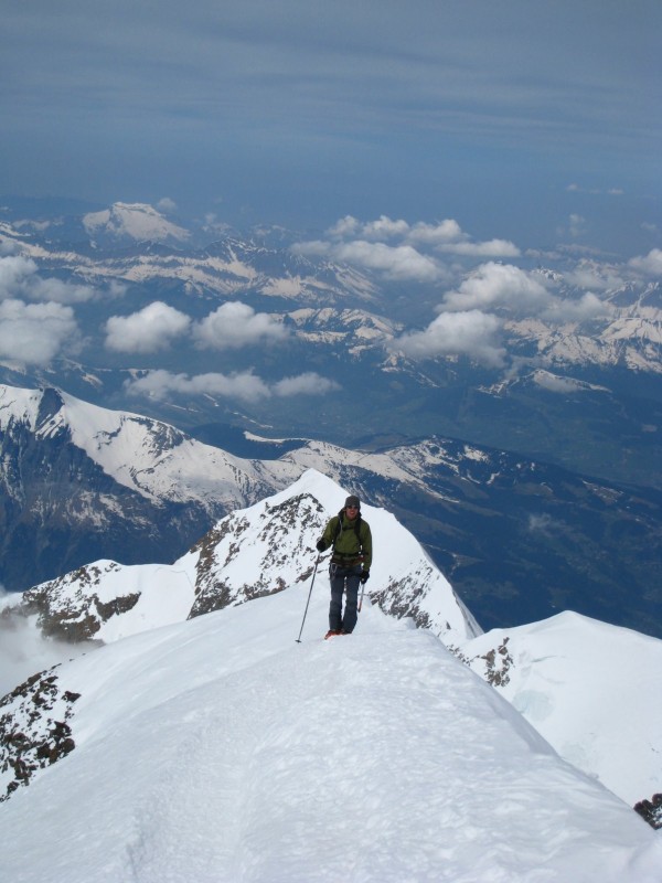 arrivée au Mt Blanc : Ca y est, fin de la mission.
On va pouvoir chausser les skis (restés à Vallot)