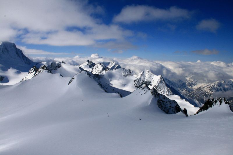 #44 Du Petit Combin : un enchainement de Combins... Du Petit Combin : un enchainement de Combins...