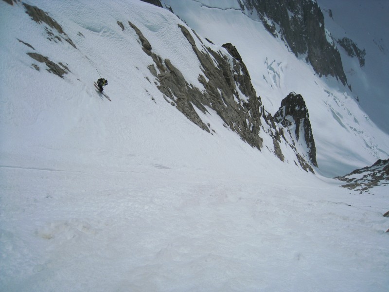 #4 couloir SW : Bonnes conditions de descente. couloir SW : Bonnes conditions de descente.