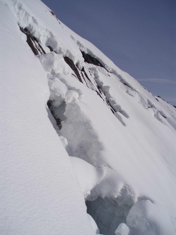#6 Aiguille de Morges : Il y a des crevasses, des grosses comme sur un glacier ! Aiguille de Morges : Il y a des crevasses, des grosses comme sur un glacier !