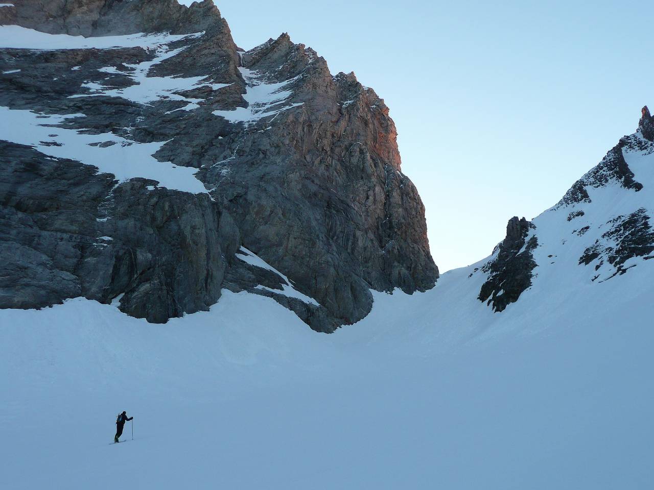 #1 Seb sous le col : Le soleil se lève Seb sous le col : Le soleil se lève