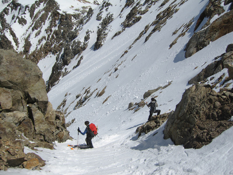 le couloir NNW : Neige dure pas très agréable.