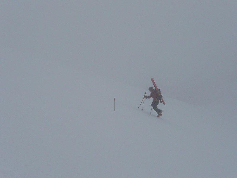 #11 Brouillard au sommet : Le brouillard, le vent, le souffre : ambiance... Brouillard au sommet : Le brouillard, le vent, le souffre : ambiance...