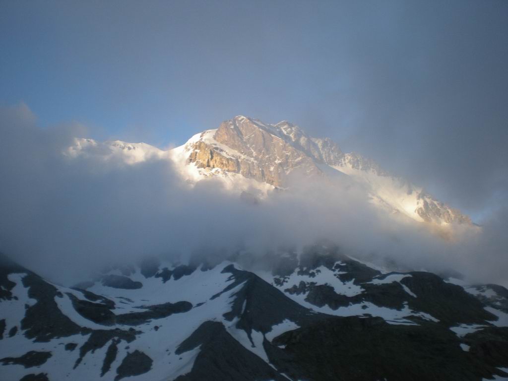 #19 Grande Casse : Apparition fugace la veille en montant au refuge de la Vanoise. Grande Casse : Apparition fugace la veille en montant au refuge de la Vanoise.