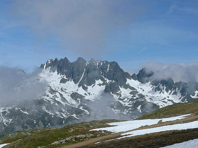 #3 Belles aiguilles : Les nuages approches et se densifient Belles aiguilles : Les nuages approches et se densifient