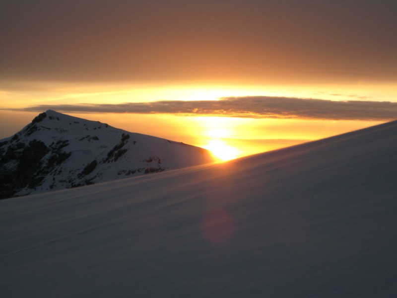 #6 Levé de soleil : Le jour se leve enfin ... une belle journée se prepare (en theorie) Levé de soleil : Le jour se leve enfin ... une belle journée se prepare (en theorie)