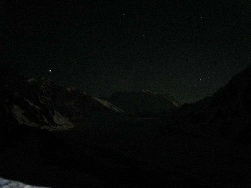 #2 Le Grand Combin : Le Grand combin sous une belle nuit étoilée (il est 2h du mat) Le Grand Combin : Le Grand combin sous une belle nuit étoilée (il est 2h du mat)