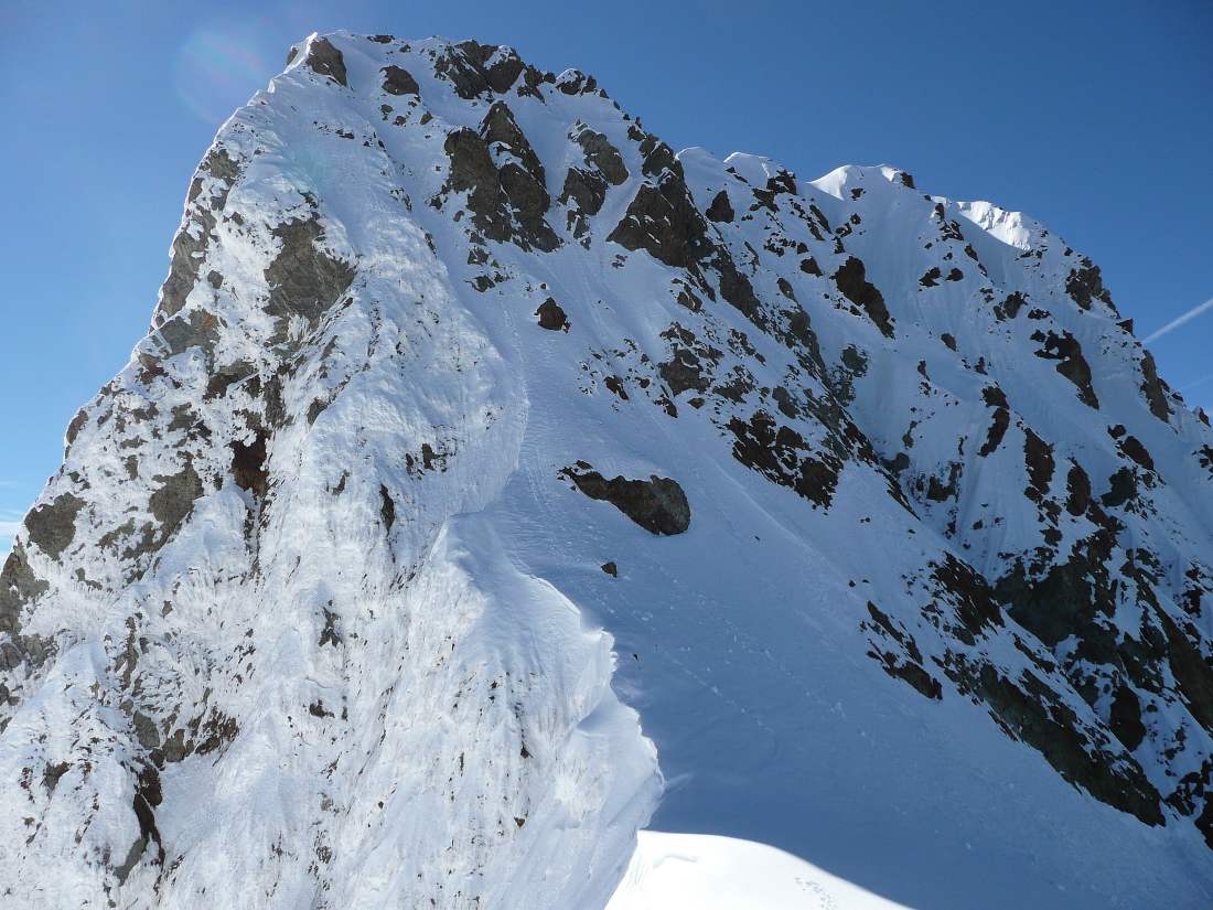 #8 L L'aiguille: le sommet : C'est par là qu'il faut grimper ?