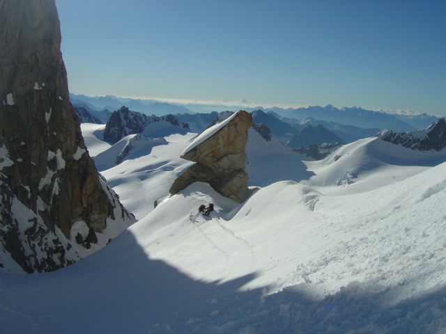 #10 Bas du couloir 8h15 : On fait quoi?? Bas du couloir 8h15 : On fait quoi??