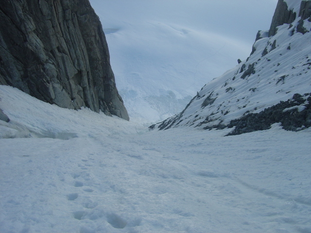 #1 Bas du couloir Jaeger : On monte pour voir les conditions Bas du couloir Jaeger : On monte pour voir les conditions
