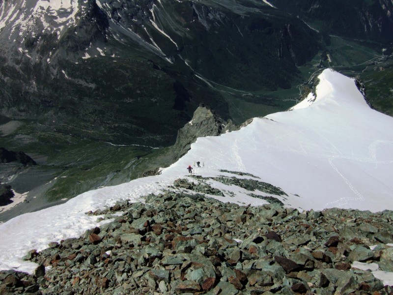 #3 Pourri par le col des Roches : Pour godiller sur l Pourri par le col des Roches : Pour godiller sur l'arête depuis le sommet, il faudrait vraiment des petits skis