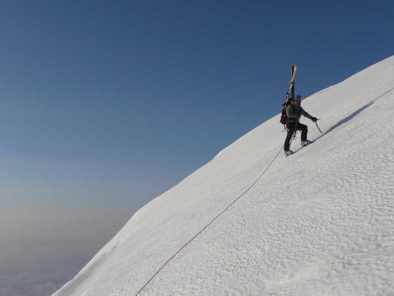 Glacier Emmons : Yann-Eric menne la cordée sans relâche