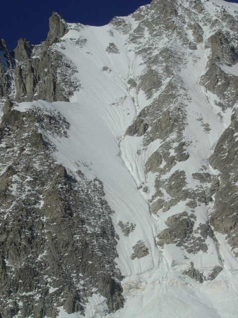 #12 NNE le 16 juillet 08 : Vue depuis le bas NNE le 16 juillet 08 : Vue depuis le bas