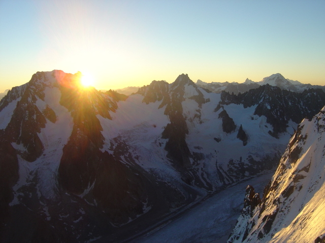 Le soleil : Le couloir aura bien besoin du soleil pour être skiable