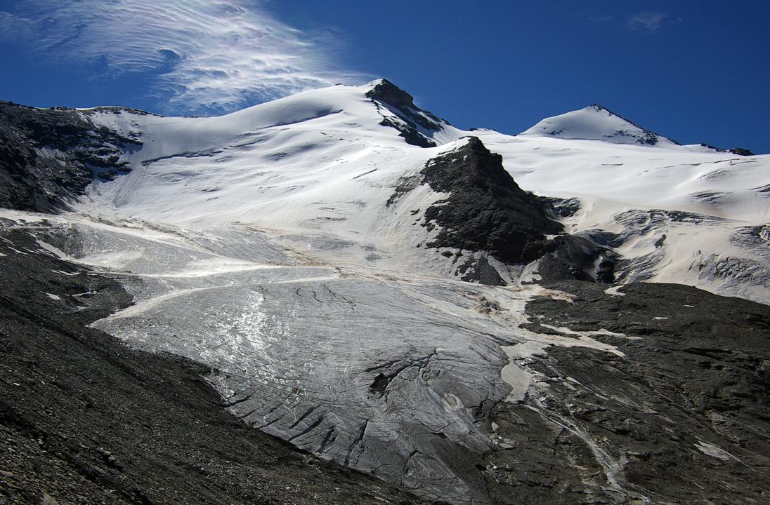 #3 Petite et Grande Sassière : Après 2h/3h d Petite et Grande Sassière : Après 2h/3h d'approche... le skitour d'été se dévoile (pour ceux qui résistent à passer sur VTTTour!).