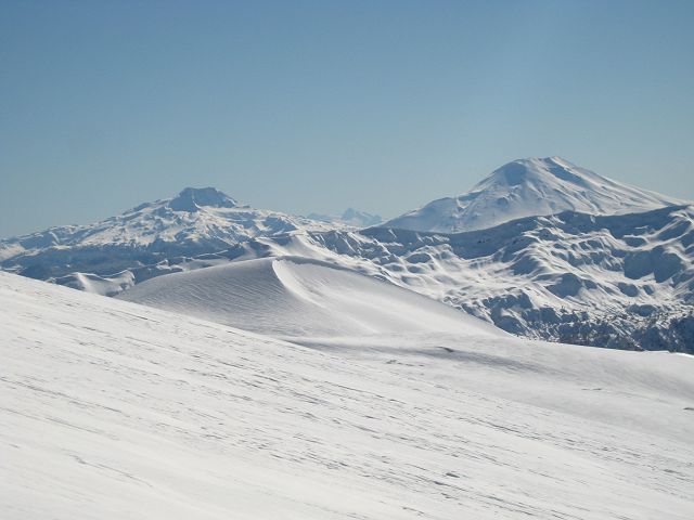 #2 Tolhuaca et Longquimay : Au nord, 2 autres volcans, le Tolhuaca et le Longquimay Tolhuaca et Longquimay : Au nord, 2 autres volcans, le Tolhuaca et le Longquimay