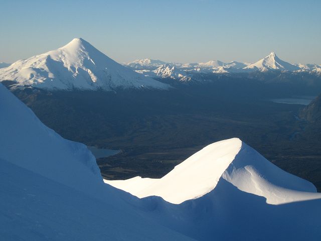 #4 Osorno et Puntiagudo : Du sommet, vue sur les volcans Osorno et Puntiagudo Osorno et Puntiagudo : Du sommet, vue sur les volcans Osorno et Puntiagudo