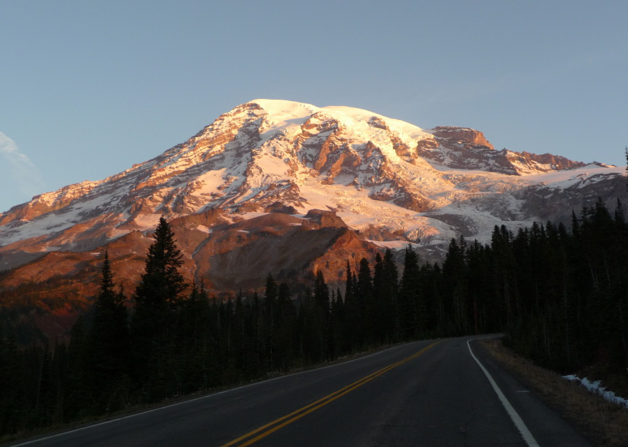 #1 Mount Rainier : Une arrivée assez spectaculaire: la journée s Mount Rainier : Une arrivée assez spectaculaire: la journée s'annonce bonne!