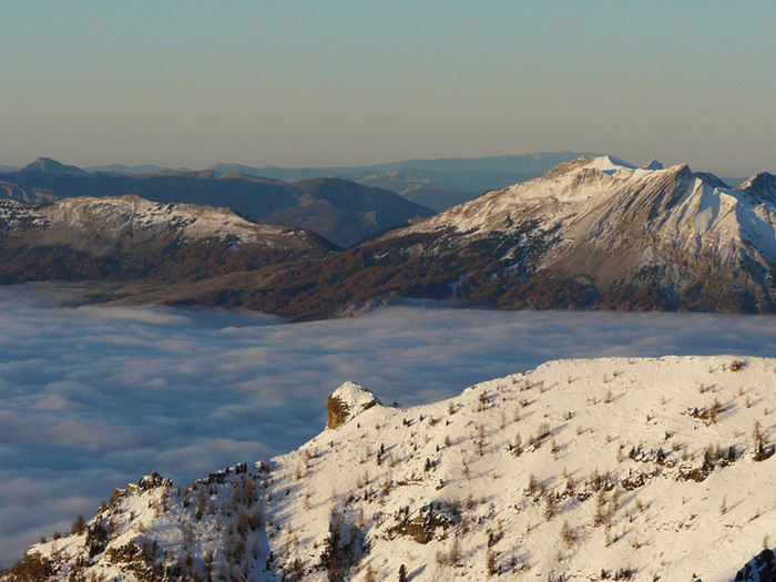#1 brouillard sur le Champsaurs : au levé du soleil brouillard sur le Champsaurs : au levé du soleil