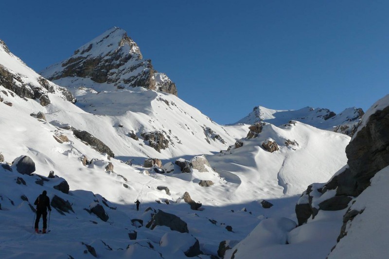 #2 Au fond à droite, le sommet : ensuite, par contre ... Au fond à droite, le sommet : ensuite, par contre ...